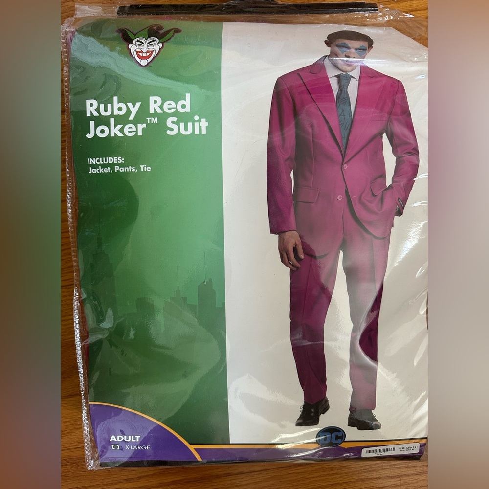 Ruby Red Joker XL Men’s costume 🎃